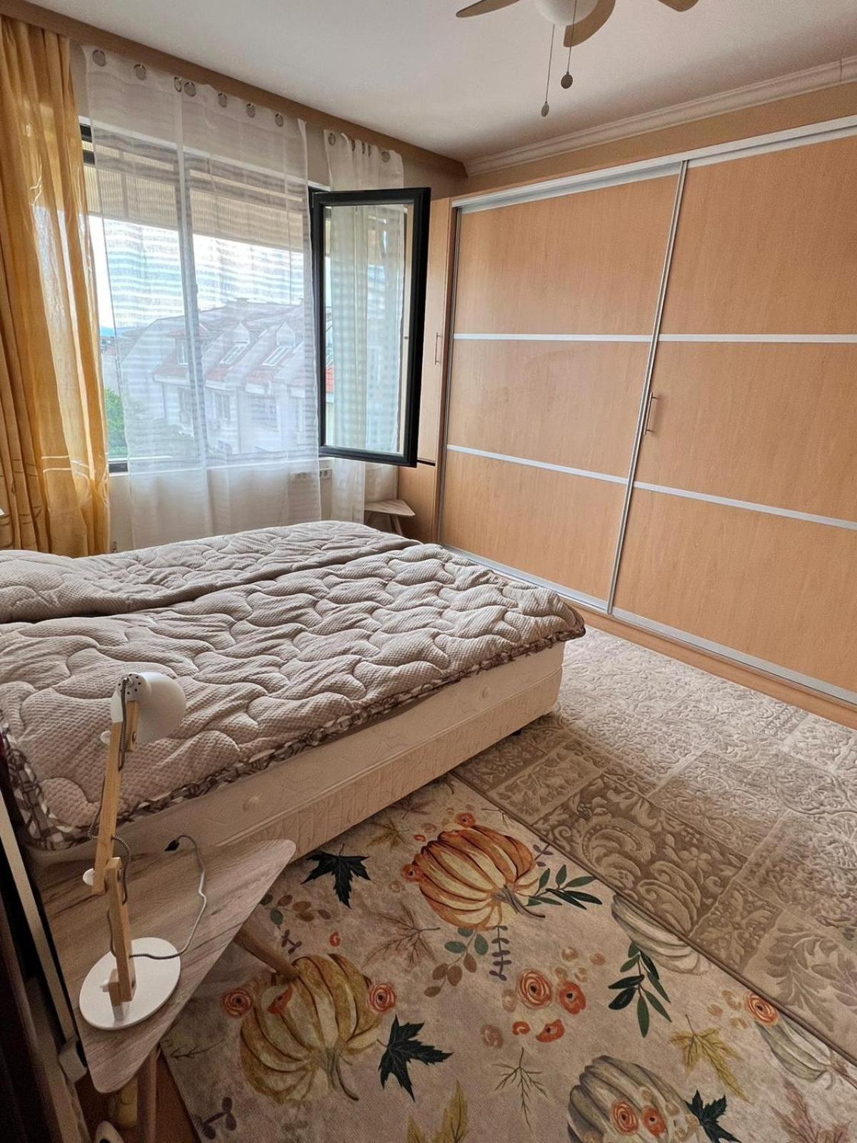 Downtown Central Apartment With Working Kitchen, City Views & Free Parking Kazanlak Exterior photo