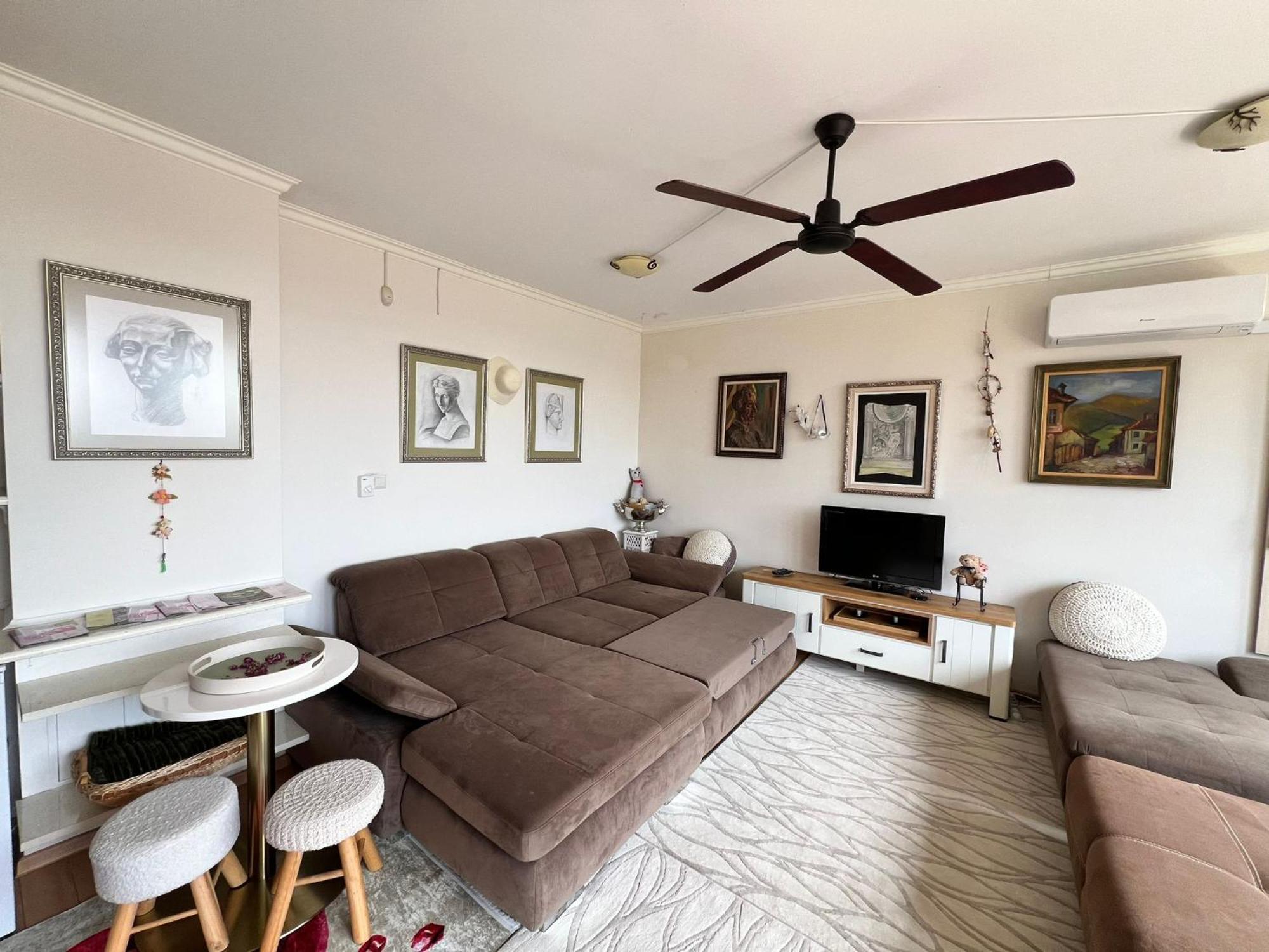 Downtown Central Apartment With Working Kitchen, City Views & Free Parking Kazanlak Exterior photo