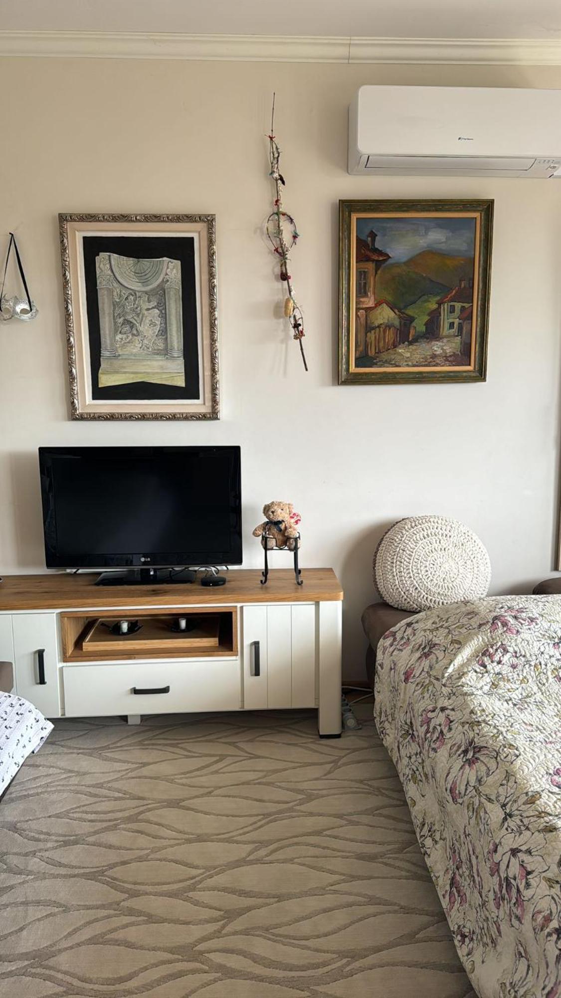 Downtown Central Apartment With Working Kitchen, City Views & Free Parking Kazanlak Exterior photo